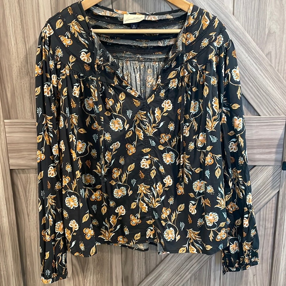 Universal Thread Women’s Split-Neck Peasant Shirt, Size XL, Worn Once!